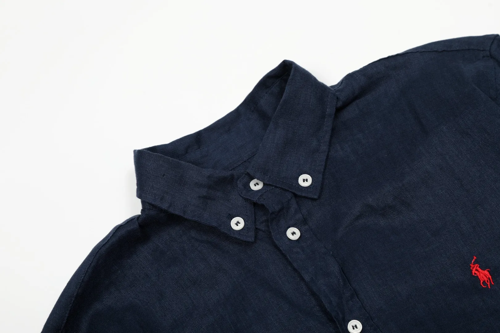 P300 Top Quality" Style Number: 8001# [Ralph Lauren Paul Pony Linen Basic Couple Style Shirt Long Sleeve] ✅Ralph Lauren Paul Small Label War Horse 100% Pure Linen Classic Basic Four Seasons Shirt Long Sleeve ✅A must-have item for the lazy style. The upper body has a retro and fresh feeling. ✅100% pure linen 280g 32 count fabric. Washed, retro and textured. ✅Dedicated to platform live broadcast. Wholesale entity ✅Simple and easy to match, light American old money style, the upper body is super great, ✅Standard for all seasons, worn alone/inner, it is a must-have for YYDS couples wardrobe. Size: S-XL Color: Black, White, Navy, Khaki, Pink, Yellow, Red, Colorful Blue, Light Blue, Rose Red
